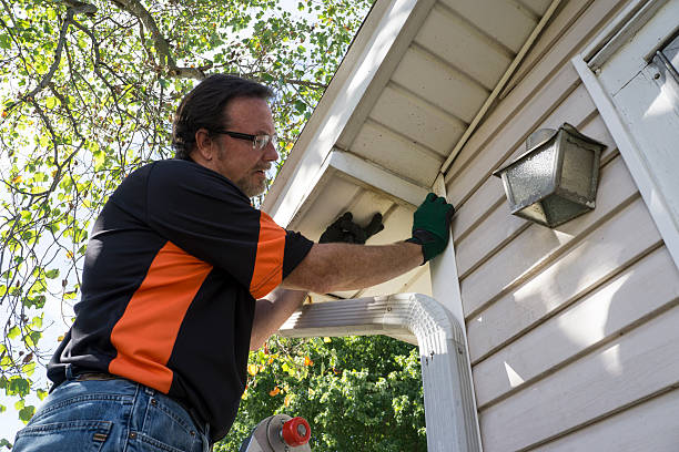 Siding Removal and Disposal in Bedford Heights, OH